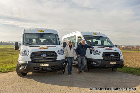 Schulbusfahrerin und -fahrer