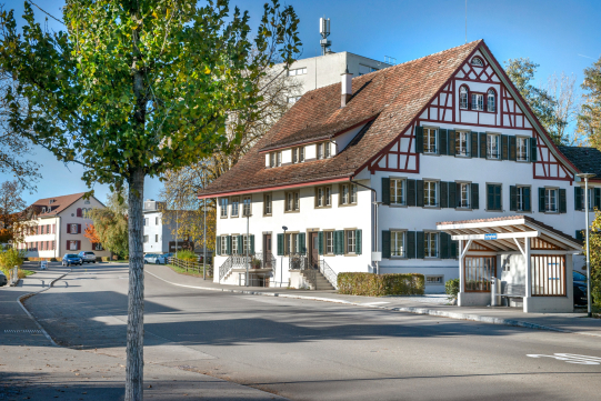 Sanierung der Usterstrasse: Erreichbarkeit des Gewerbes