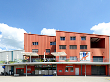 Ansicht Eishalle mit Eingangsbereich